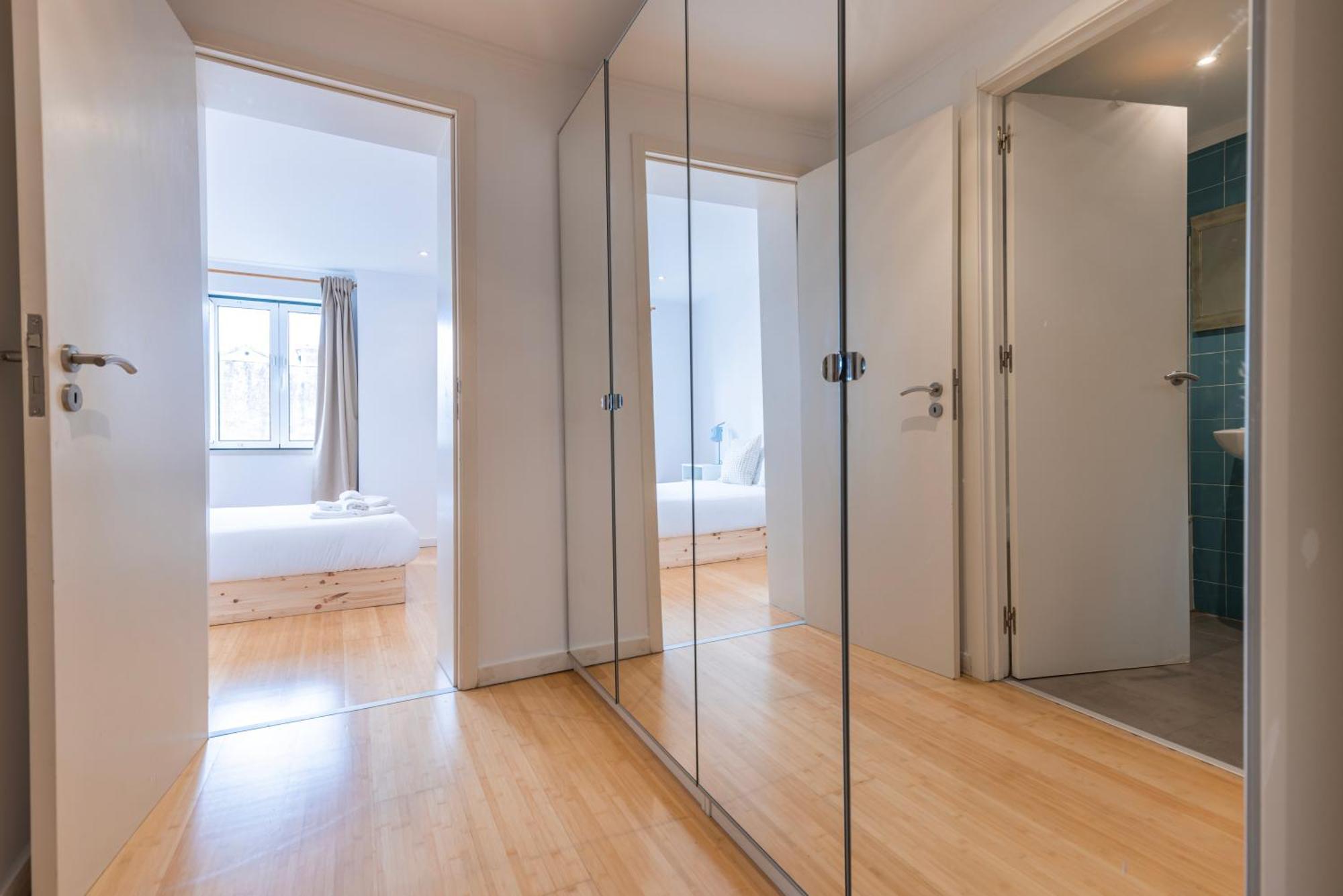 Madragoa Hideout Apartment Lisbon Bagian luar foto