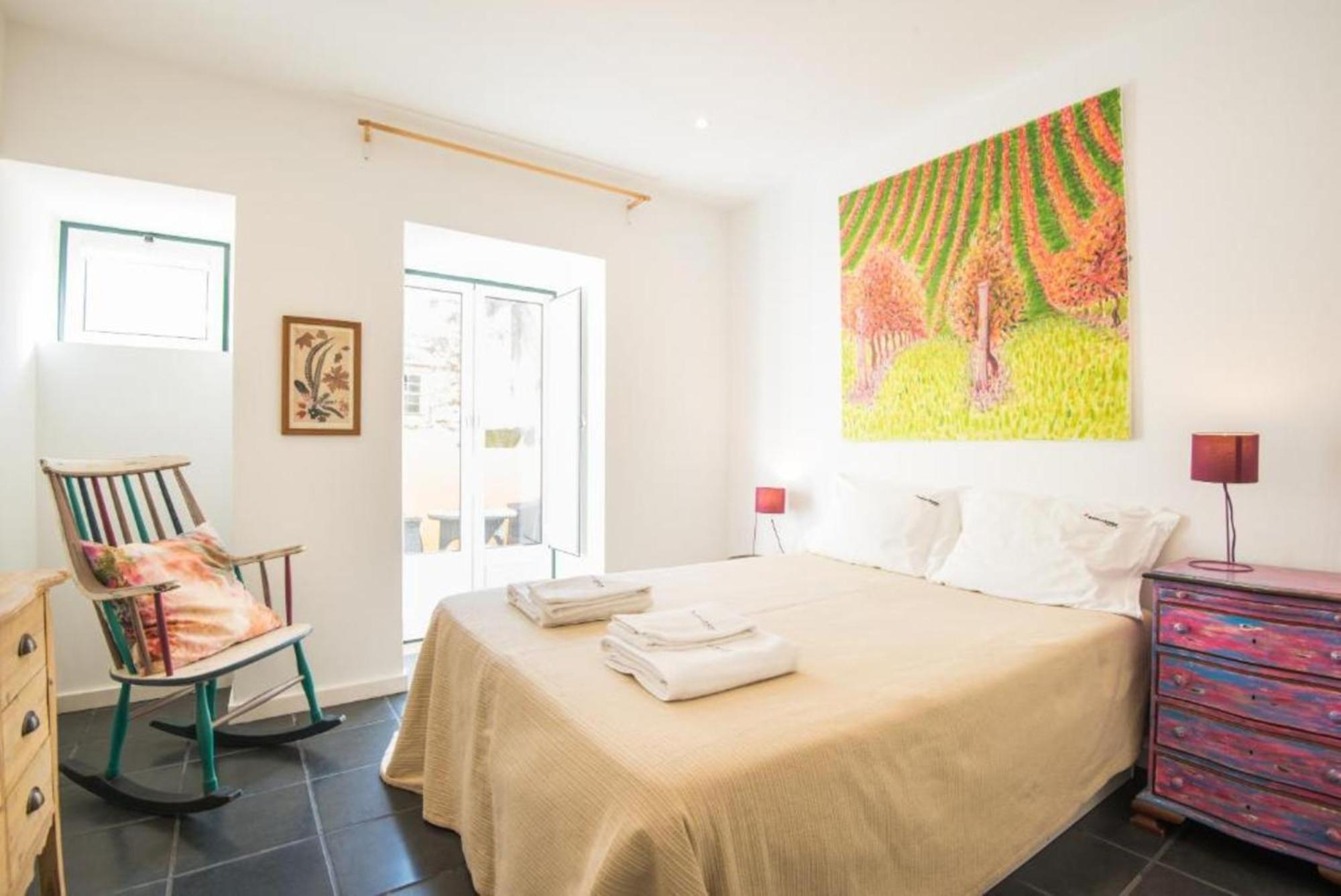 Madragoa Hideout Apartment Lisbon Bagian luar foto