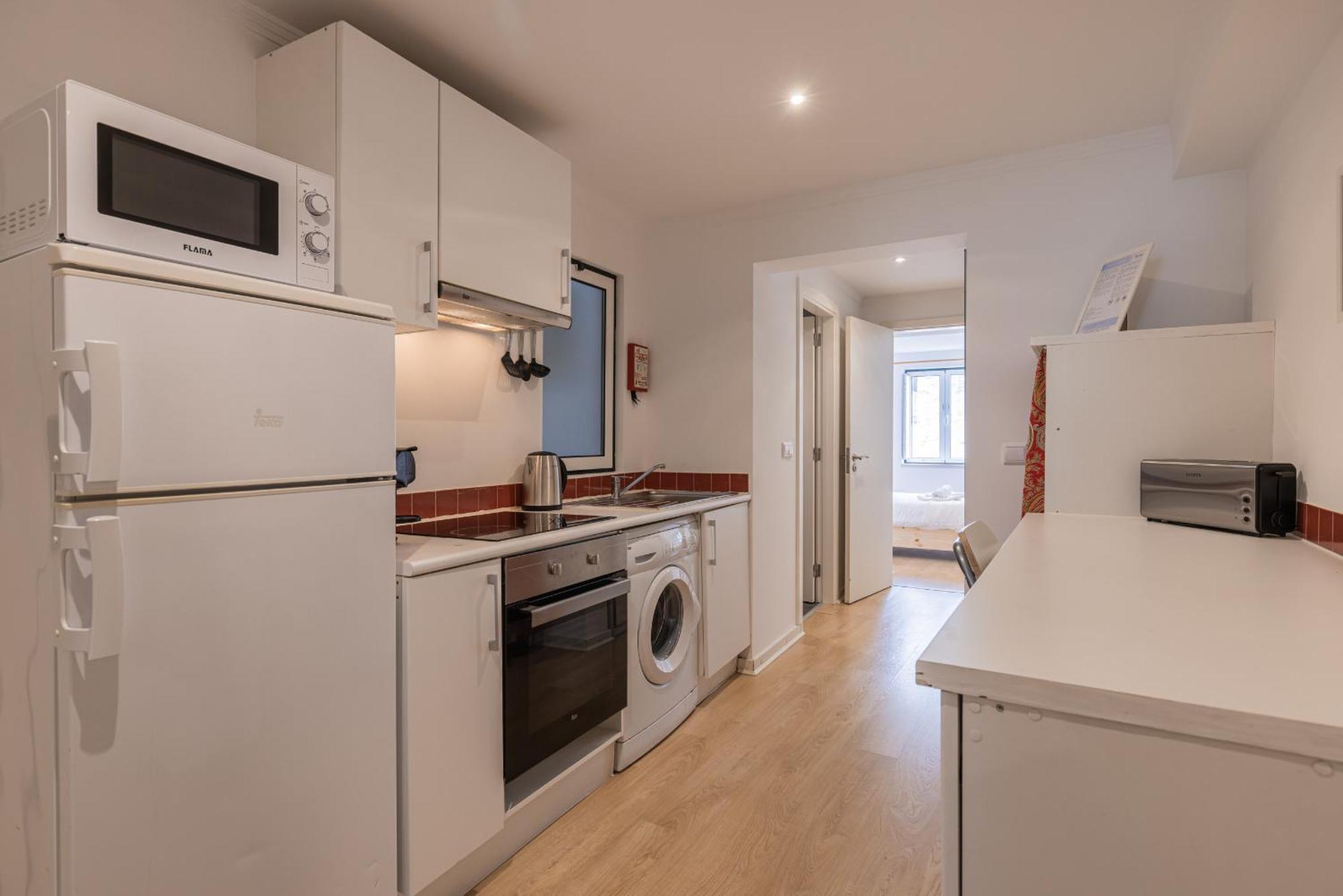 Madragoa Hideout Apartment Lisbon Bagian luar foto